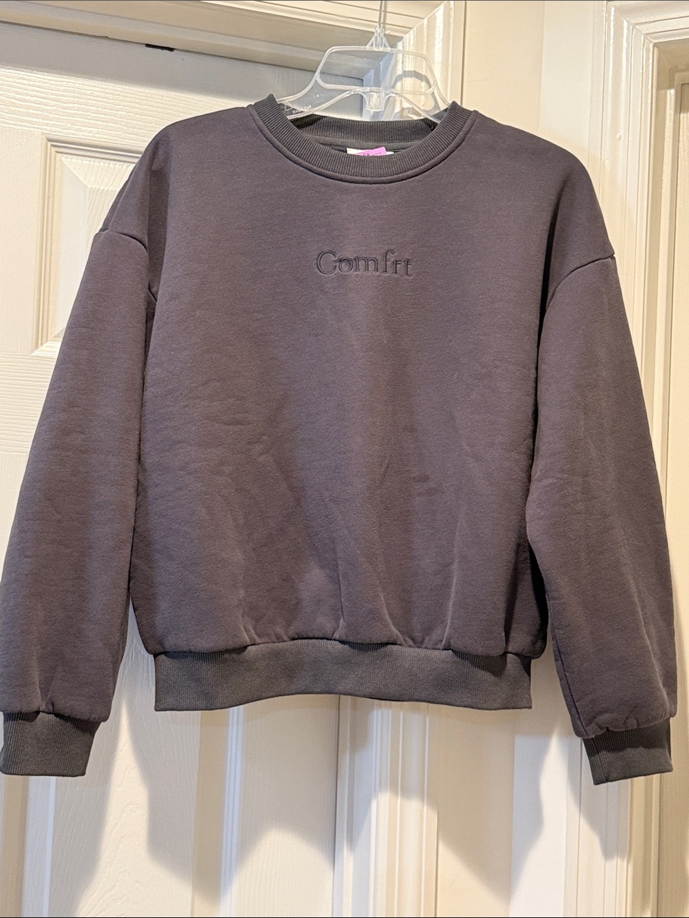 Comfrt Embroidered Crewneck Sweatshirt GreyWash Autumn Fall Back to Class Warm L